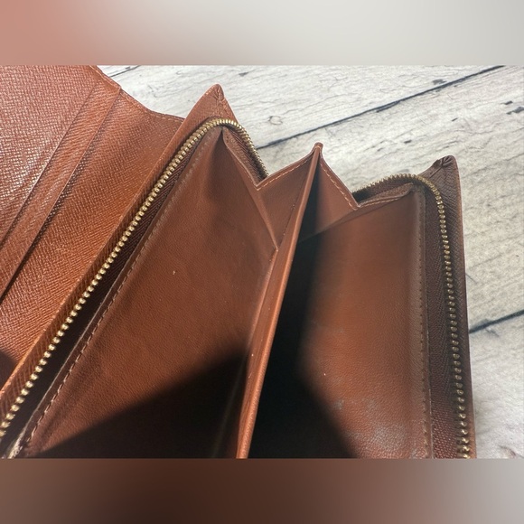 Louis Vuitton Porte-Monnaie Tresor Fold Brown Monogram Leather Wallet - Picture 8 of 16